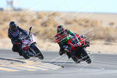 media/Jan-10-2025-CVMA Friday Practice (Fri) [[489e0da257]]/Group 4 and Trackday/Session 4 (Turn 16)/